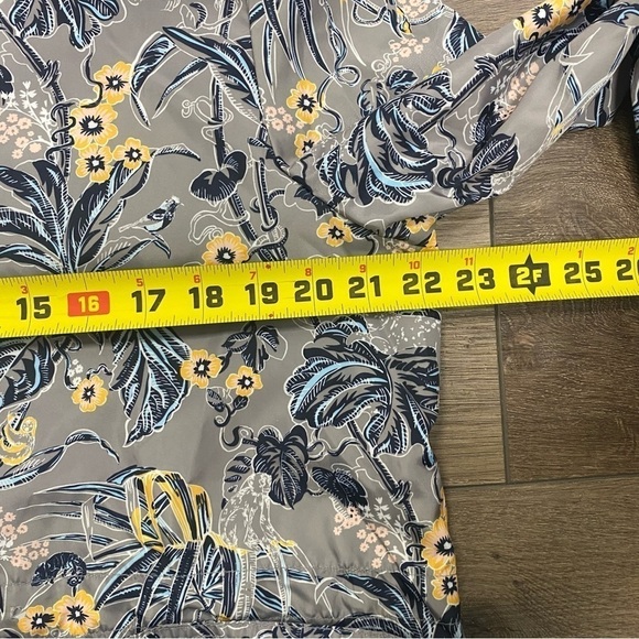 Vera bradley Rainforest Toile packable rainjacket NWT medium grey blue floral - Picture 10 of 13